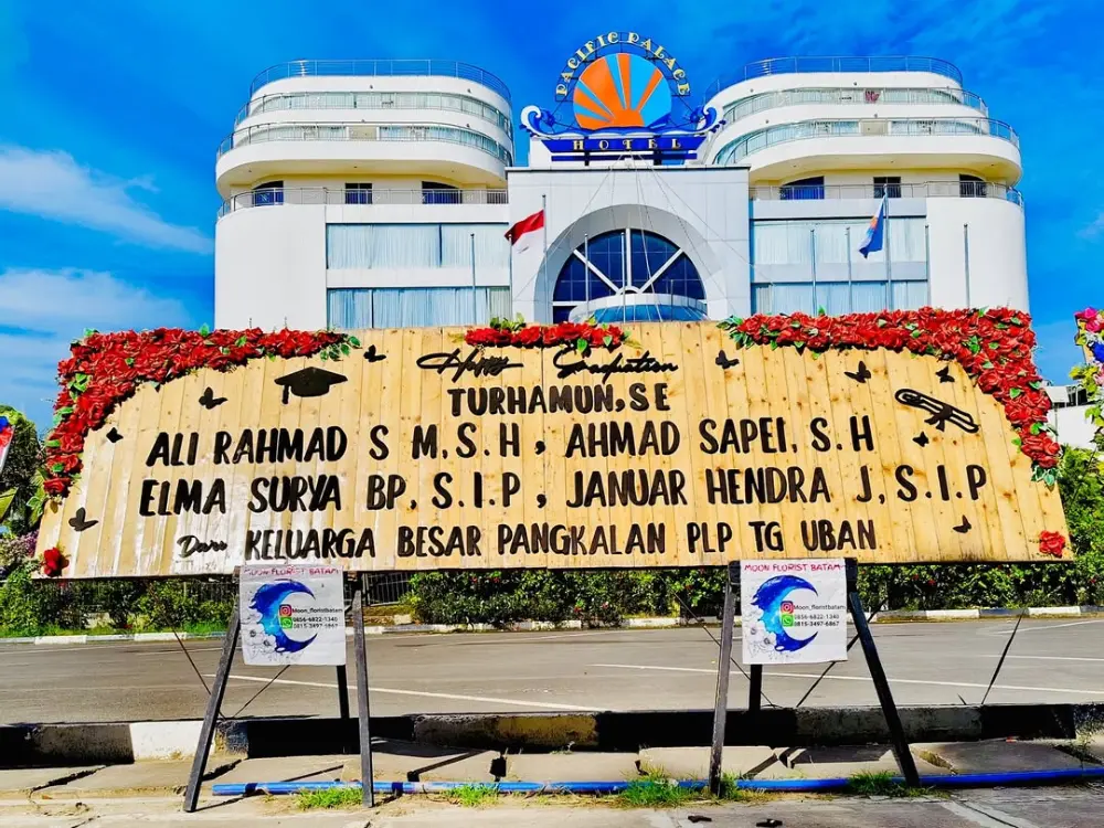 Karangan Bunga Papan Wisuda Batam Centre